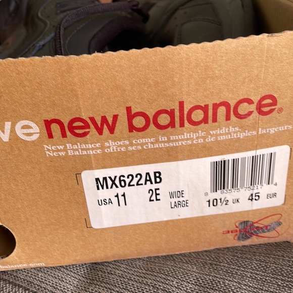 New balance men’s black sneakers - Picture 2 of 2